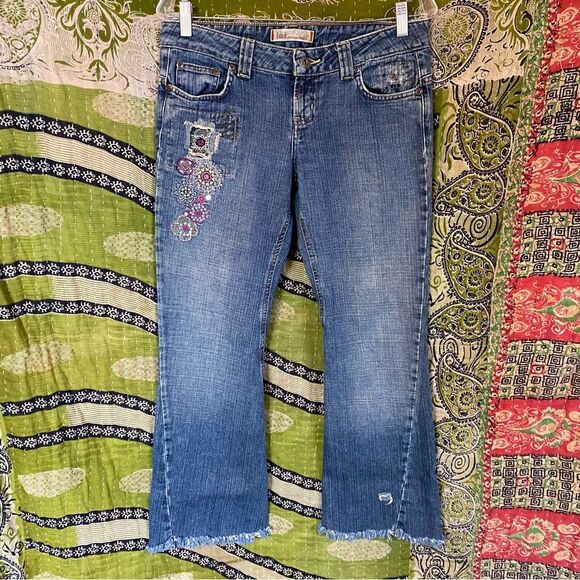 Y2K lei Sophia Embroidered Hipster Flared Jeans Size 7 - Picture 1 of 16